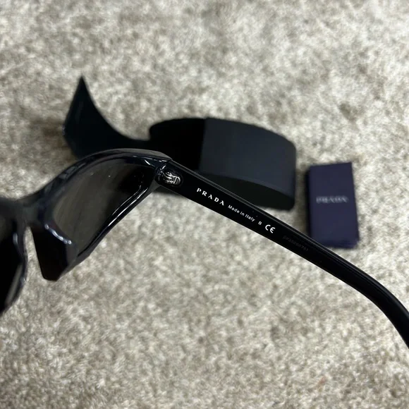 PRADA sunglasses 🕶️ - Picture 10 of 12